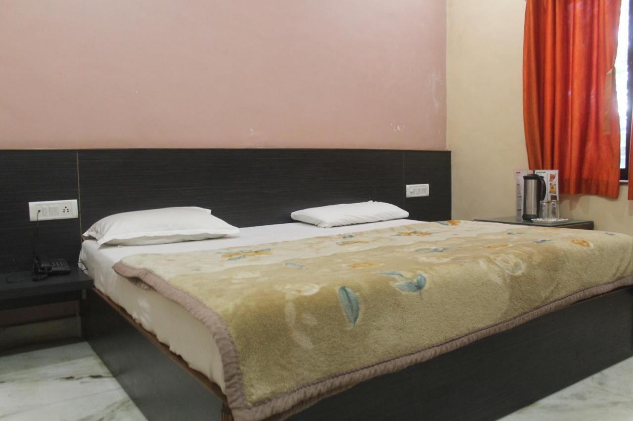 مونت ابو Cozy Room On Neelkanth Road المظهر الخارجي الصورة