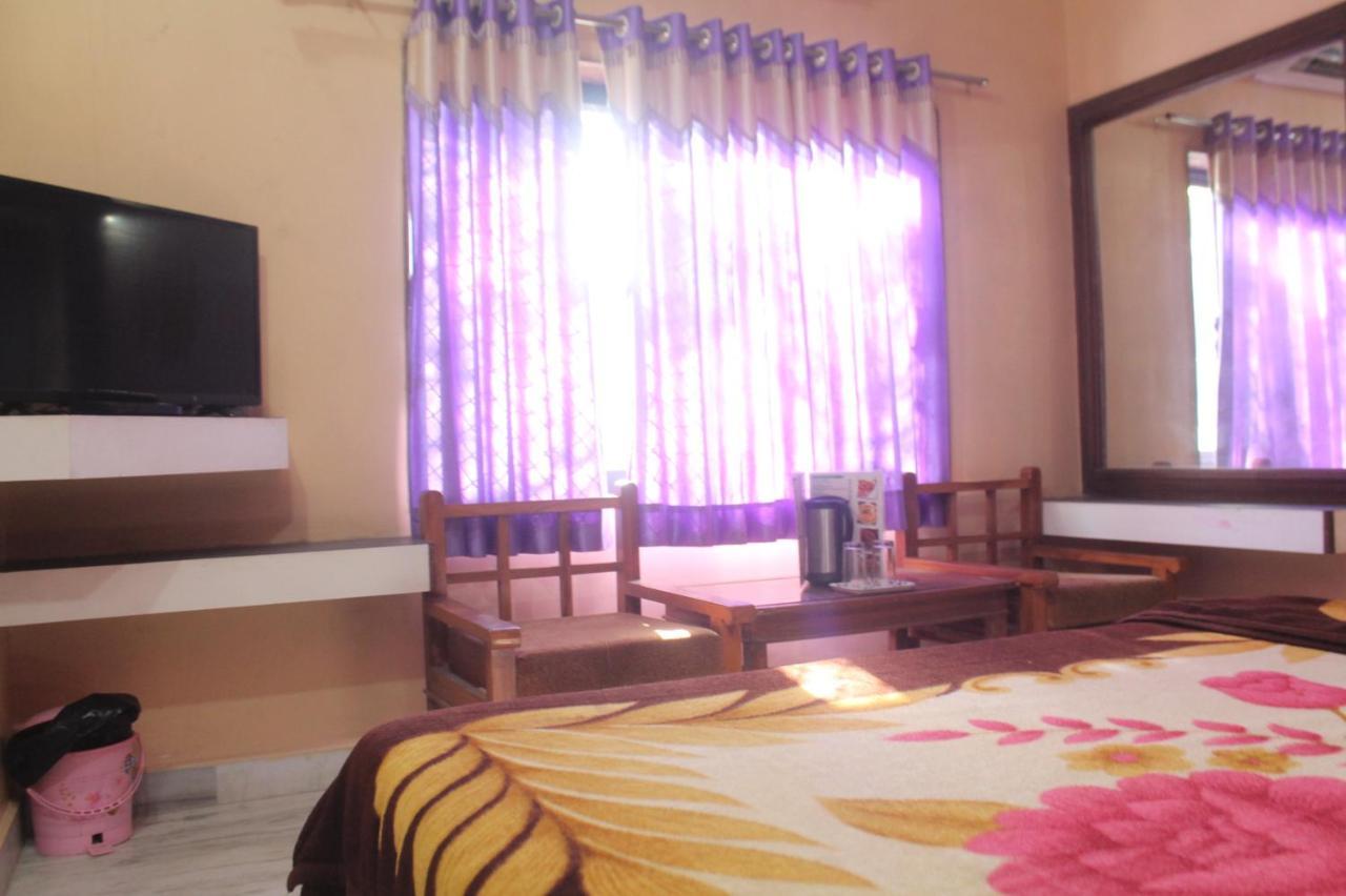 مونت ابو Cozy Room On Neelkanth Road المظهر الخارجي الصورة