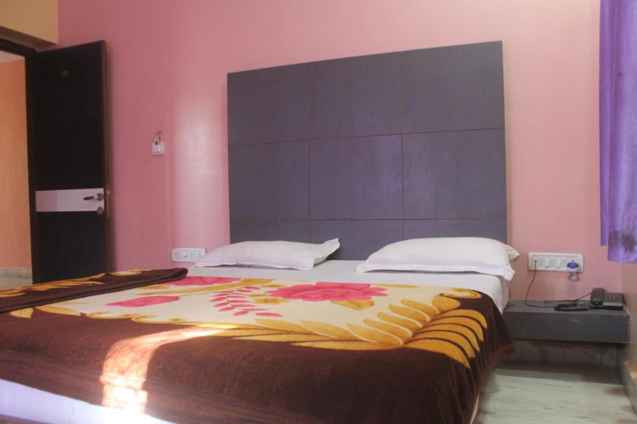 مونت ابو Cozy Room On Neelkanth Road المظهر الخارجي الصورة